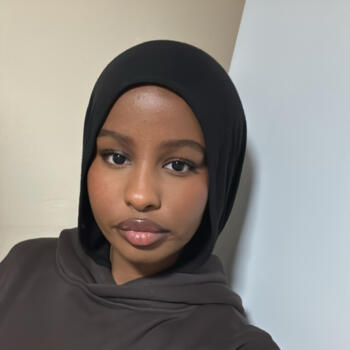 Babysitter in London: Hani