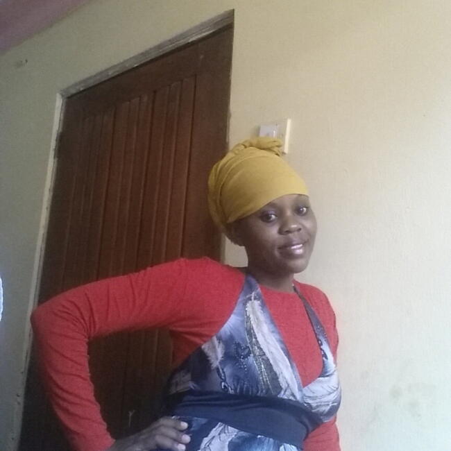 جليسة أطفال في أبوظبي: Joweria