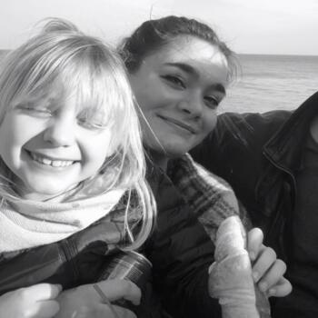 Babysitter in Paris: Chloé