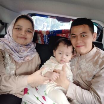 Babysitting job in Jakarta: babysitting job Gita