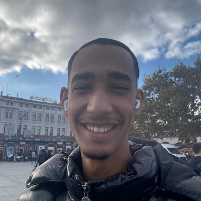 Babysitter in Brussels: Rayane