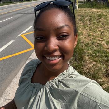 Babysitter in Aulnay-sous-Bois: Léa