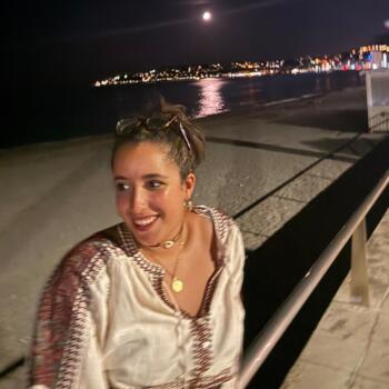 Babysitter in Saint-Cloud: Nadine