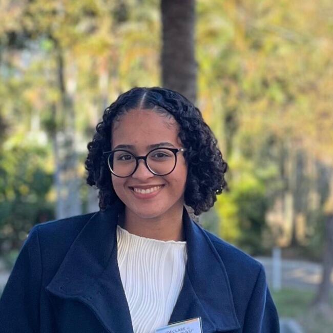 Babysitter in Jaraguá do Sul: Vanessa