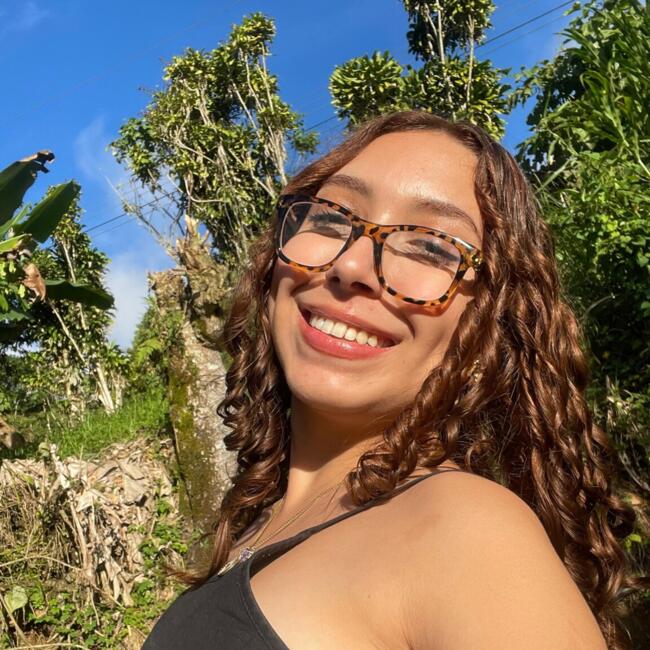 Babysitter in San Pedro: Iveth Fabiola Camacho Vargas