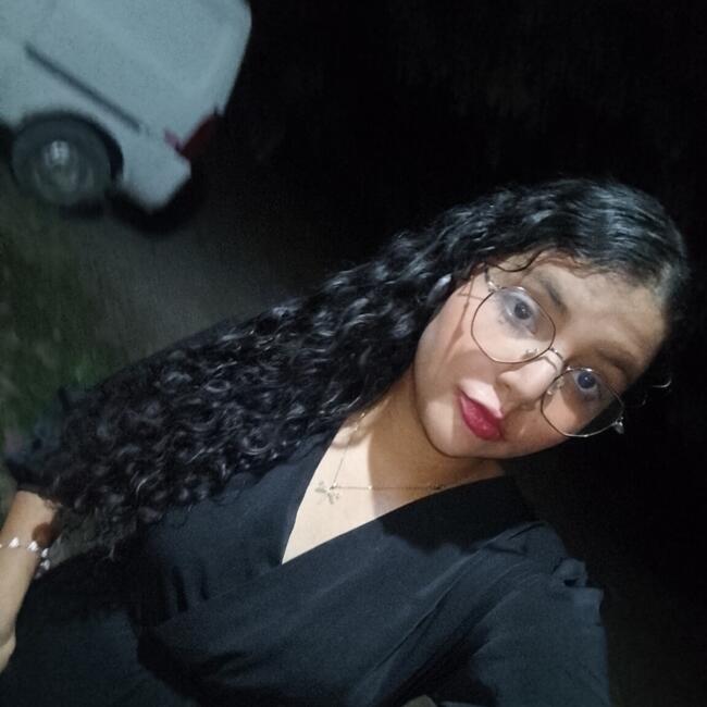 Niñera en Milagro: Emilia