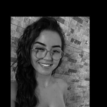 Babysitter em Rio Tinto: Luana