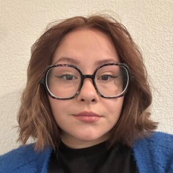 Babysitter in Bérat: Loane