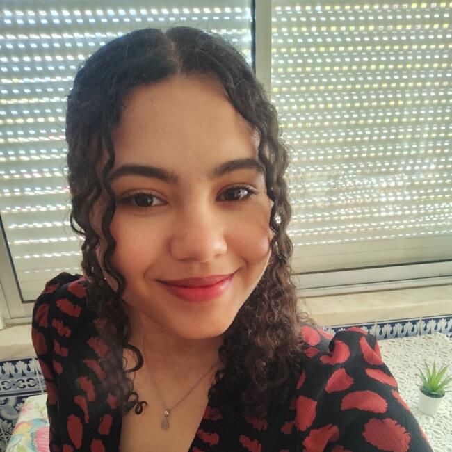 Babysitter em Seixal: Flávia Iara