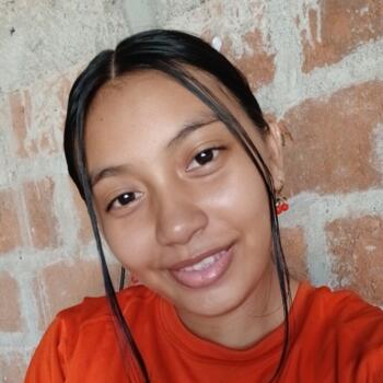 Babysitter in Ilobasco: Mirnaa