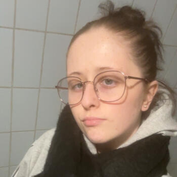 Babysitter in Lucé: Oceane
