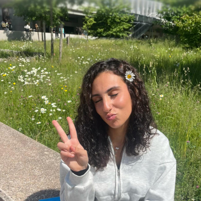 Babysitter in Soisy-sous-Montmorency: Shaina