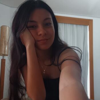 Babysitter in Paranaguá: Camile