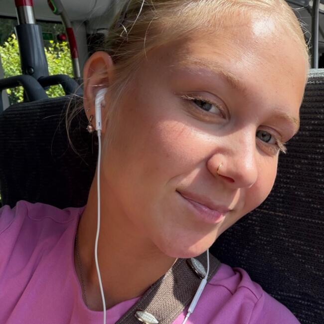 Babysitter in Aarhus: Laura