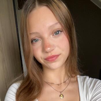 Babysitter in Landeleau: Émilie