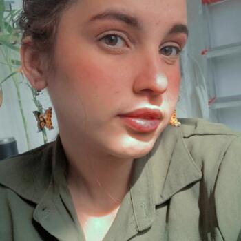 Babysitter in Jandira: Laury