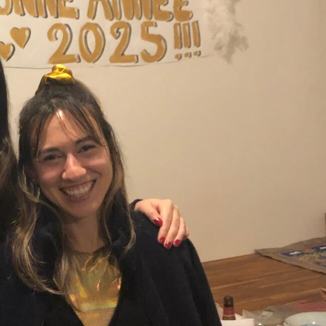 Babysitter in Clichy: Eva