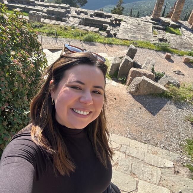 Babysitter in Limerick: Ana Paula de Campos