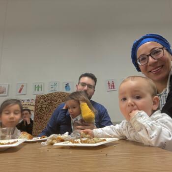 Babysitting job in Hollywood: babysitting job Zohara