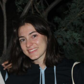 Babysitter in Marseille: Manelle