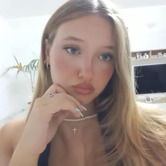 Babysitter in Andria: Giulia