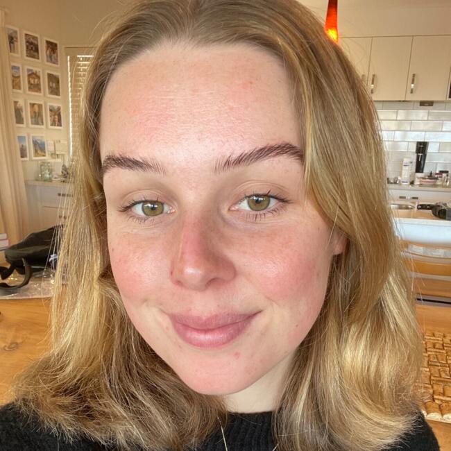 Babysitter in Tauranga: Laura