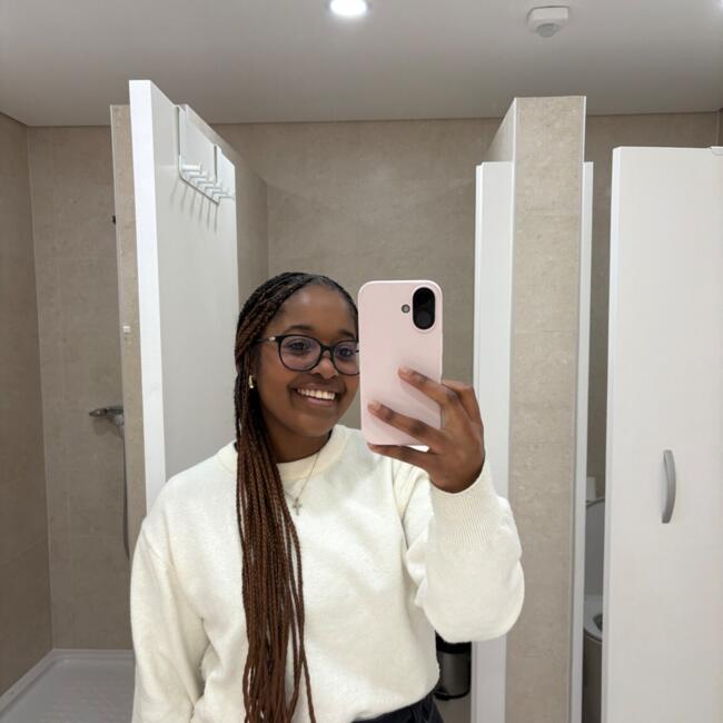 Babysitter em Caparica: Miriam Nguma