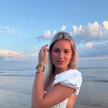 Babysitter in Sassay: Arthellaïs