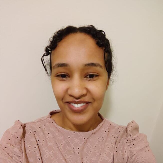 مربية أطفال في الرياض: Rahel