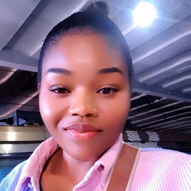 Babysitter in Cape Town: Elena makah