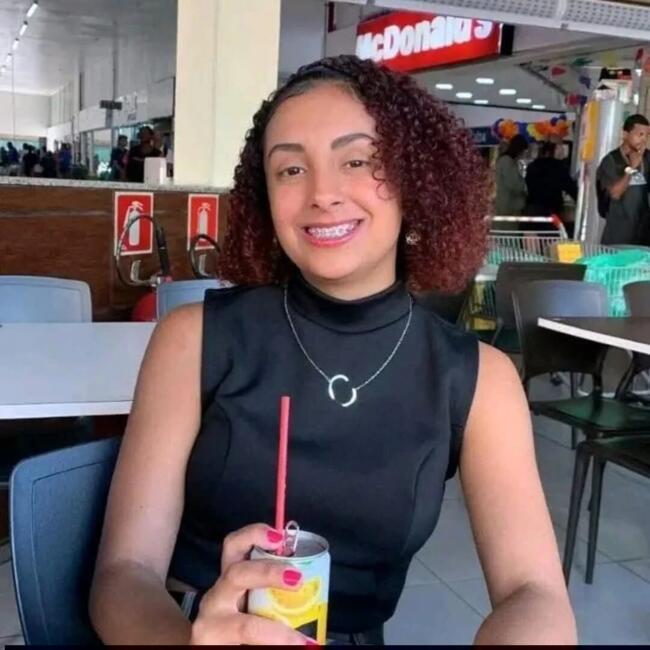 Babysitter in São Gonçalo (São Gonçalo): Camila