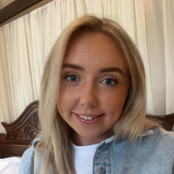 Babysitter in Rathmore: Sarah