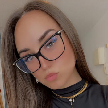 Babysitter in Rochefort: Alicia