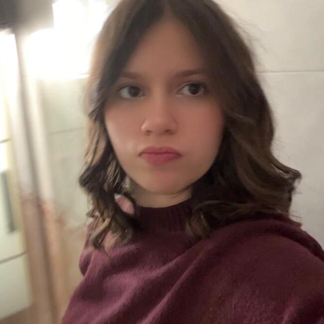 Babysitter in Forest: Raquel