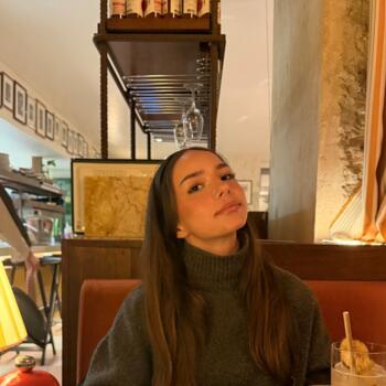 Babysitter in Marseille: Sarah