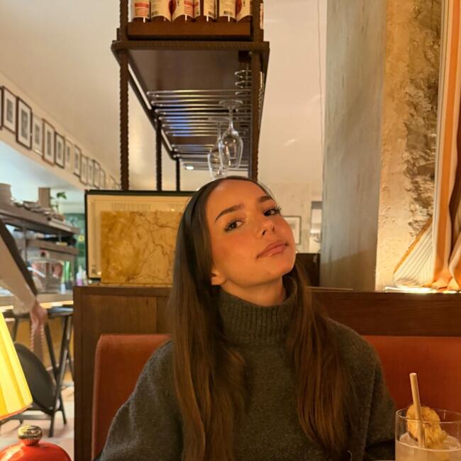 Babysitter in Marseille: Sarah