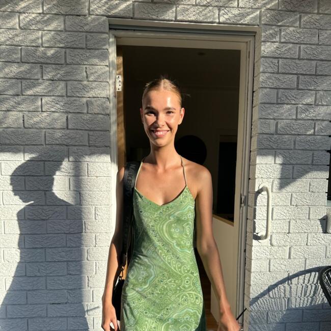 Babysitter in Sunshine Coast: Anna