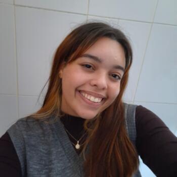 Babysitter in São José dos Campos: Laís