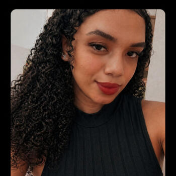 Babá Goiânia: Natalia