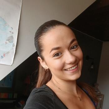 Babysitter in Saint-Pryvé-Saint-Mesmin: Amandine