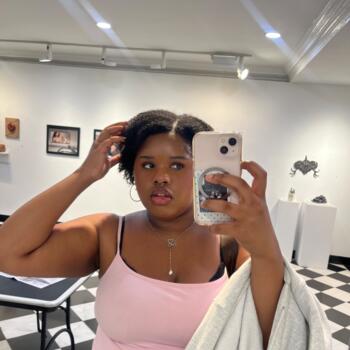 Babysitter in Mount Vernon: Amare