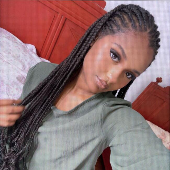 Babysitter in Paris: Charlotte