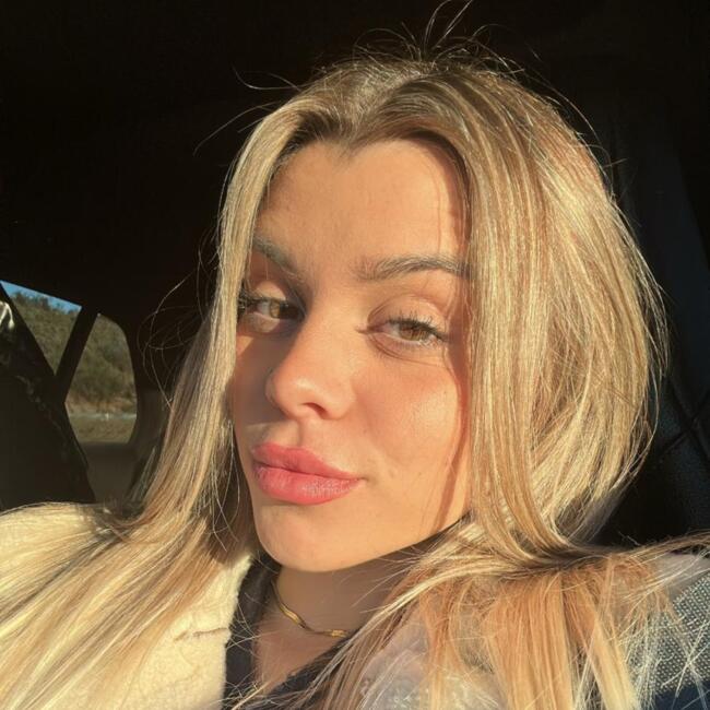 Babysitter in Vilanova de la Roca: Aroa