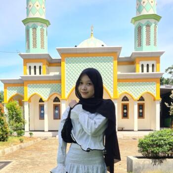 Babysitter in Depok: Melani