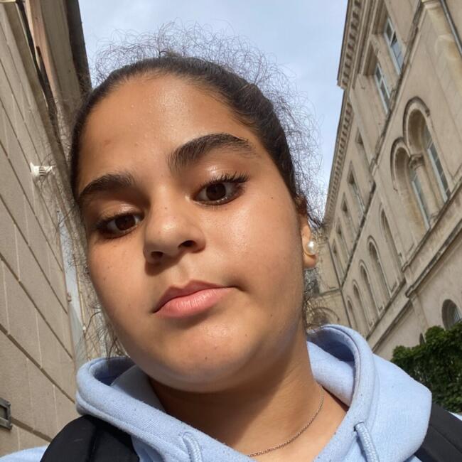 Babysitter in Avignon: Malak