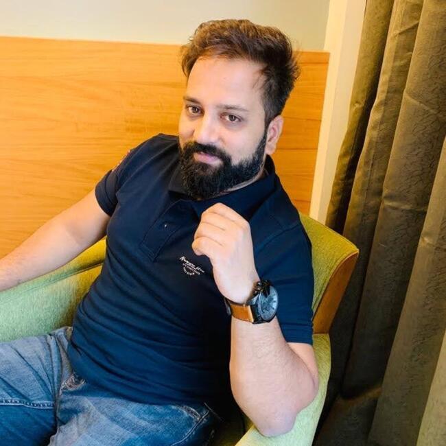 ग्रेटर नोएडा में बेबीसिटिंग की नौकरी: Shashank