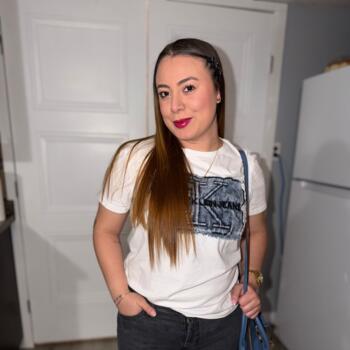 Babysitter in Lethbridge: Laura