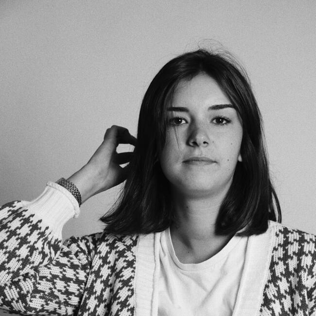 Babysitter in Paris: Clara