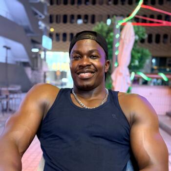 جليسة أطفال في دبي: TONNY OKUMU