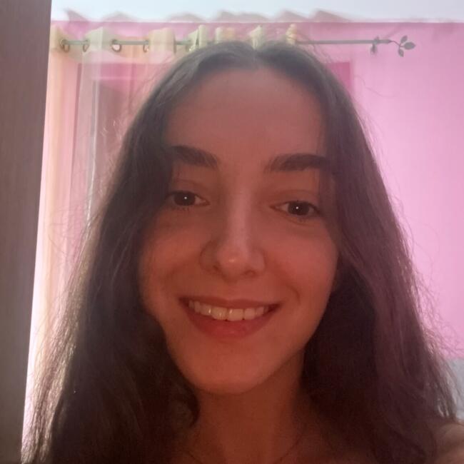 Babysitter in Précieux: Blandine
